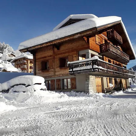 Cosy, Proche Centre, 3 Etoiles, Wi-fi, Parking Prive, Acces Skis Et Vtt, A 350m Des Telecabines - Fr-1-671-113 Apartment *